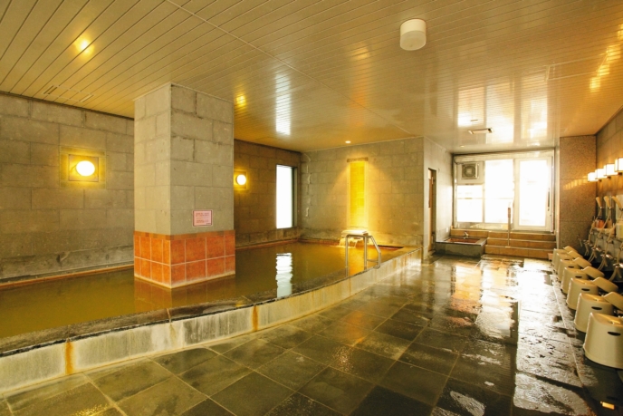 Hotel Niseko Alpen Onsen Indoor Bath
