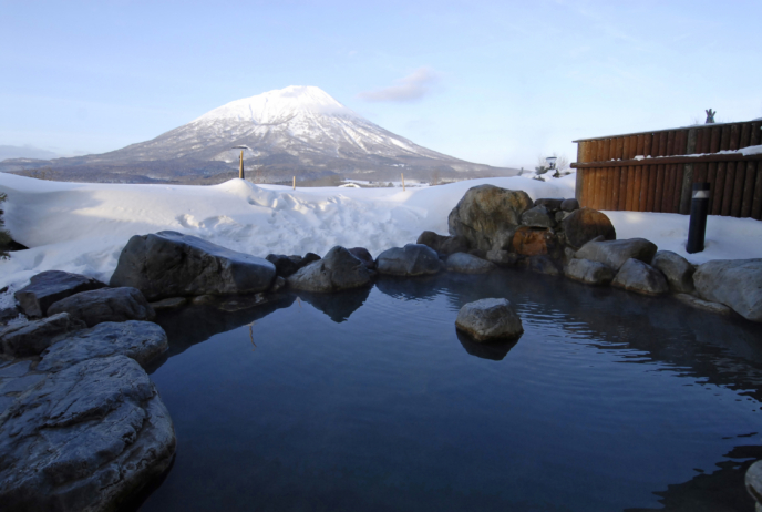 Makkari onsen outdoor rotenburo winter