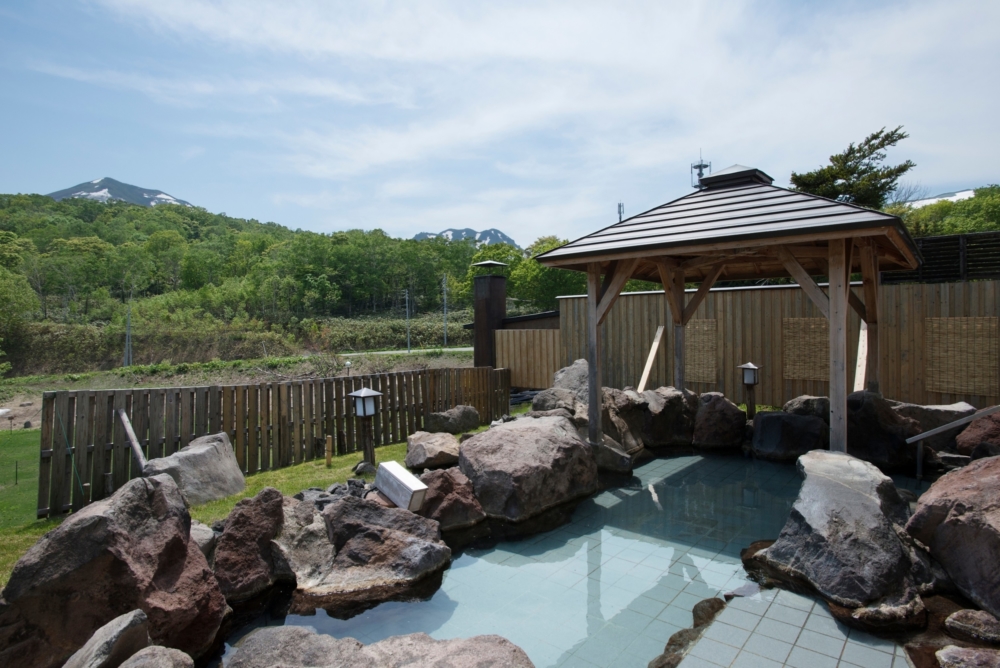 natural resort niseko weiss hotel onsen experience niseko